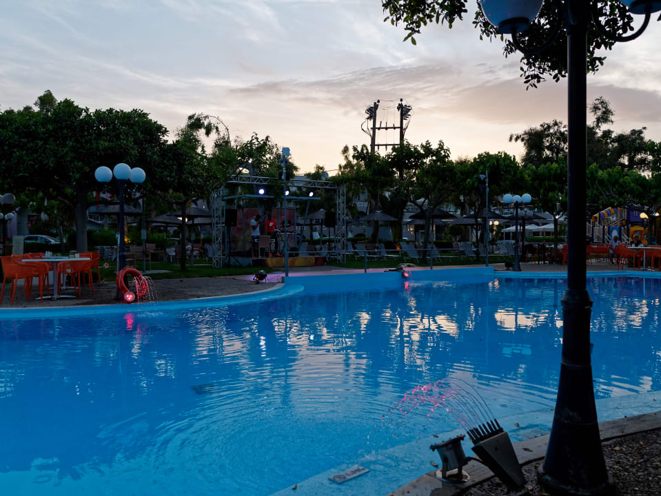 Pool Harmony Boutique Resort