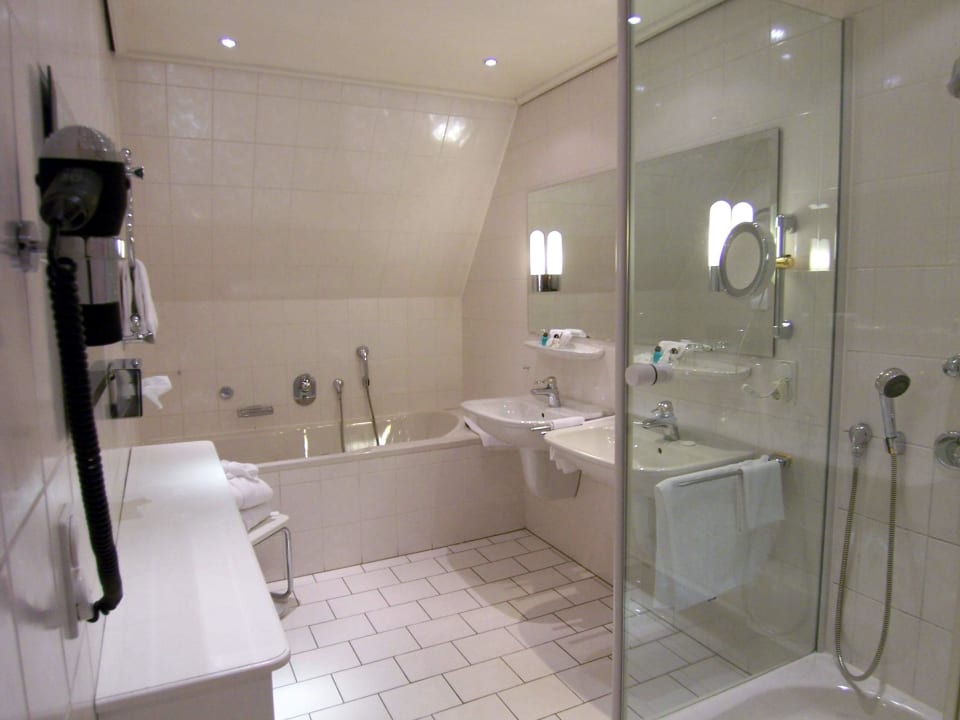 Badezimmer Hotel Schloß Wilkinghege