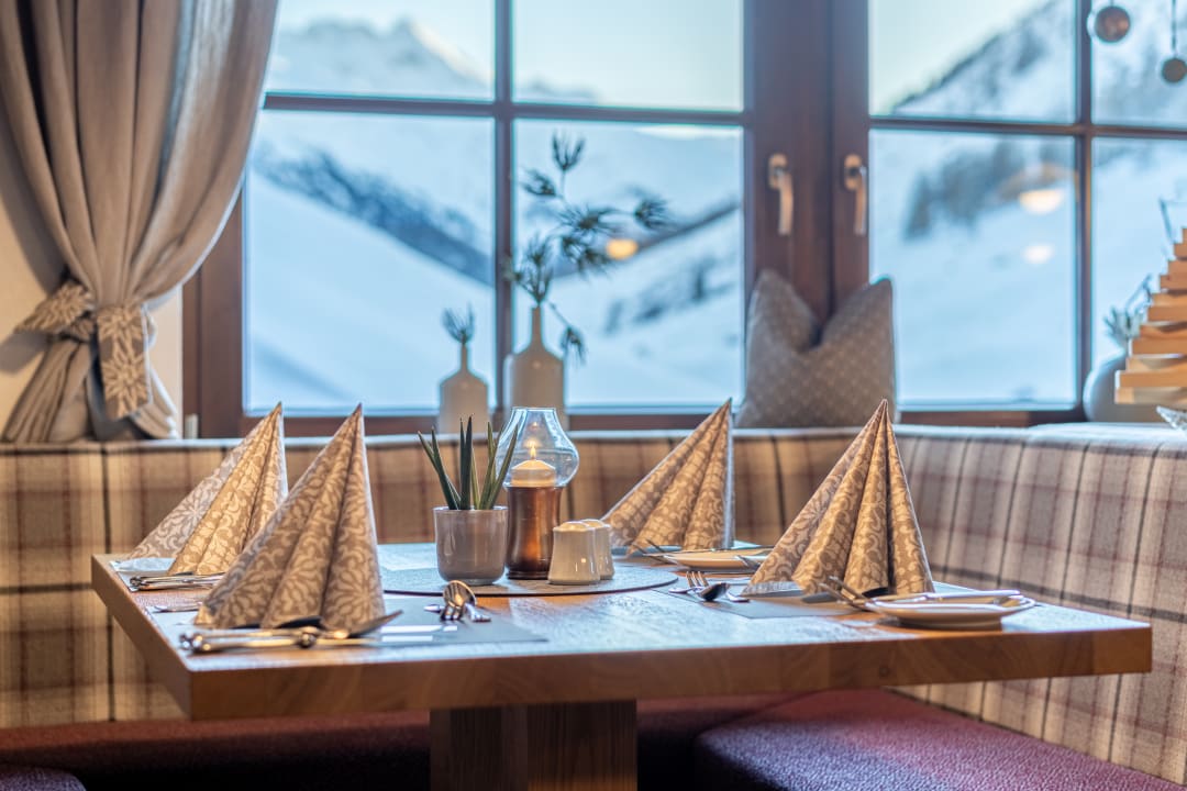 Gastro Burghotel Alpenglühn