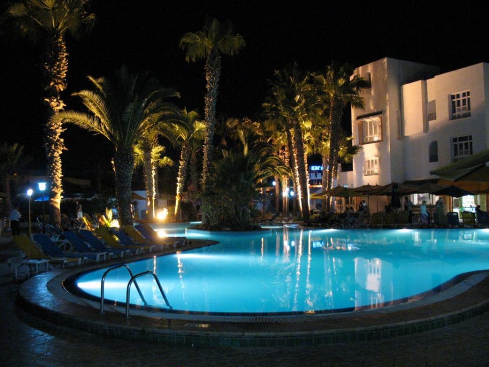Schwimmbad Hotel Nesrine