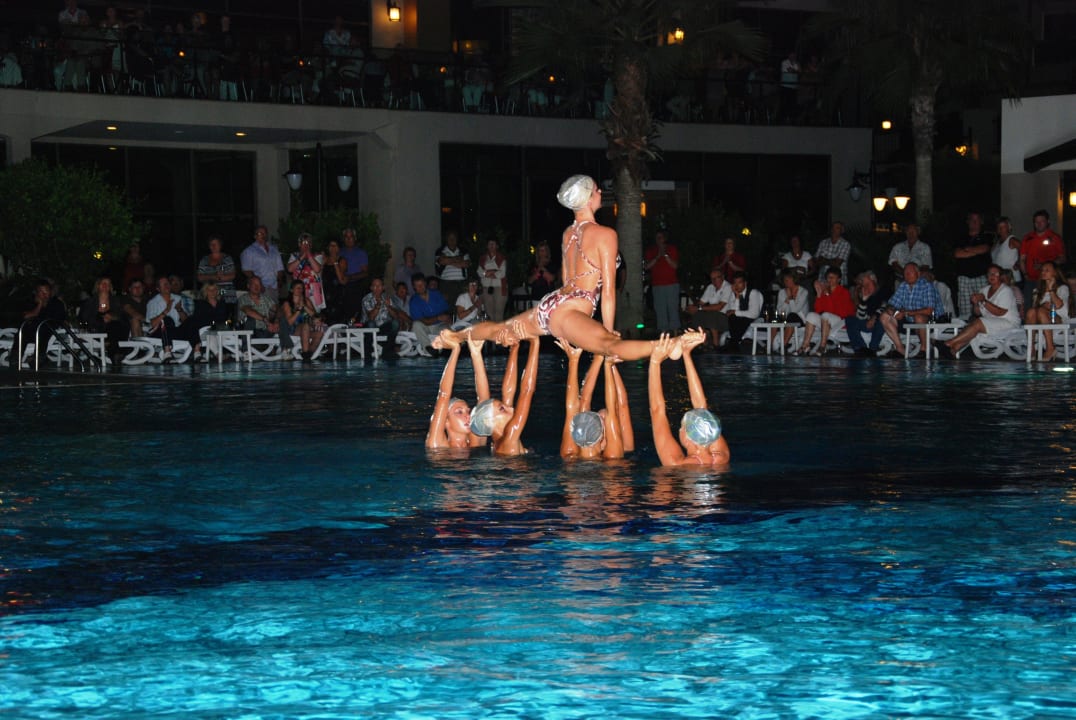 Wasserballet einer externen Gruppe Aydinbey Kings Palace & Spa