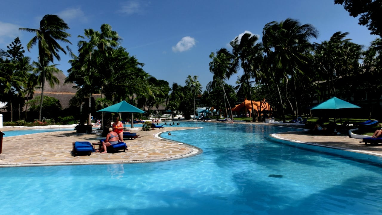 Pool Hotel Southern Palms Beach Resort