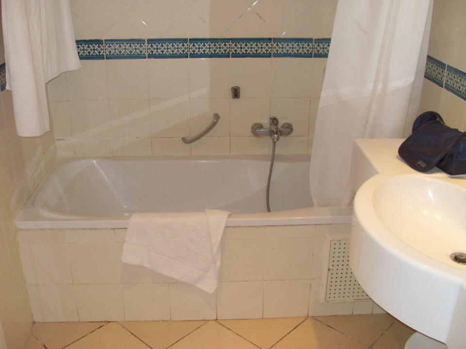 Łazienka nieco wysłużona Skanes Serail Aquapark