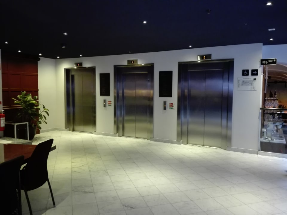 Lobby Hotel Scandic Grand Central