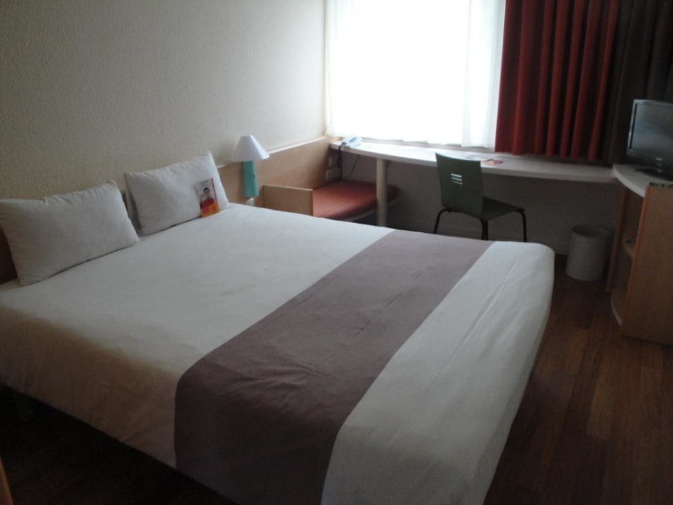 Doppelzimmer 2.OG Hotel Ibis Düsseldorf Hauptbahnhof