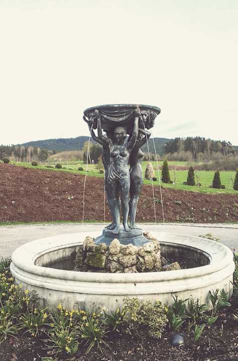 Vor dem Hotel Spirit & SPA Hotel Birkenhof am Elfenhain