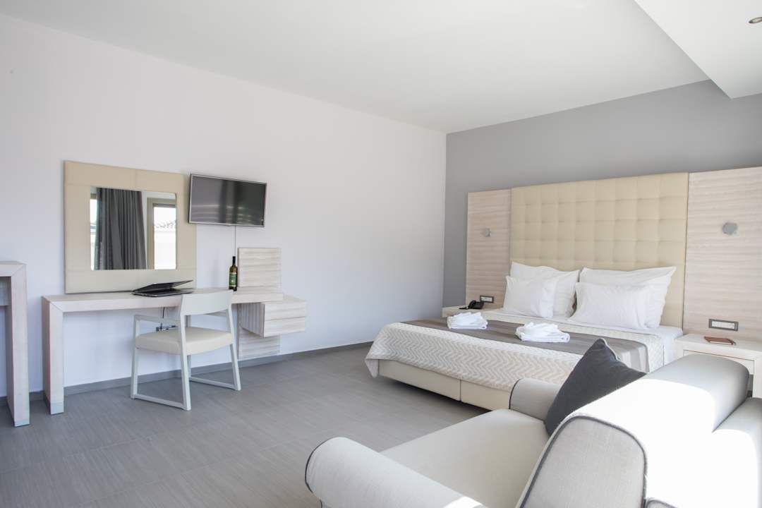 Zimmer Aqua Oliva Resort - Across Hotels & Resorts