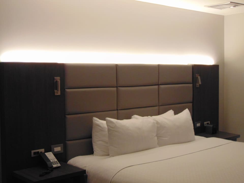 Zimmer Hotel Crowne Plaza San Jose Corobici