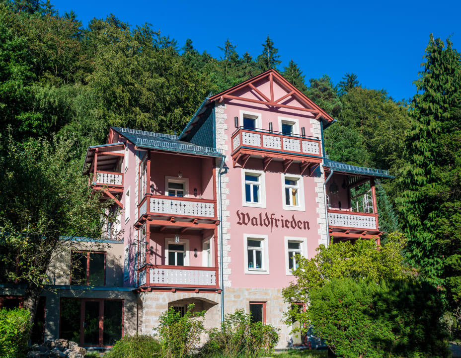 Außenansicht Design-Villa Waldfrieden bohemes Hotel