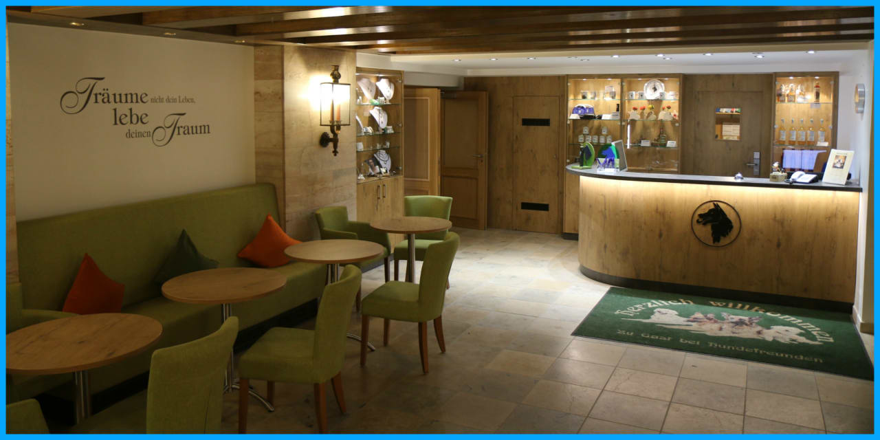 Lobby Hundesporthotel Wolf