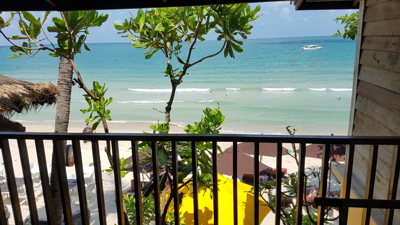 Zimmer #5 vom Balkon, links daneben sar Restaurant Buri Rasa Village Phangan