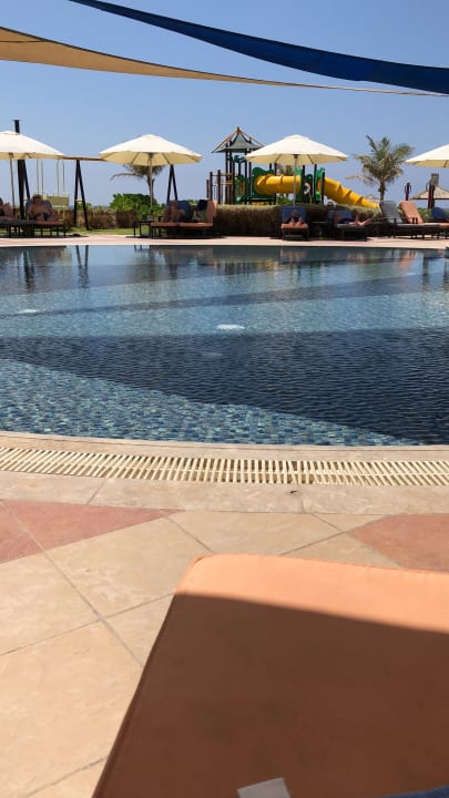 Pool Wyndham Garden Salalah Mirbat