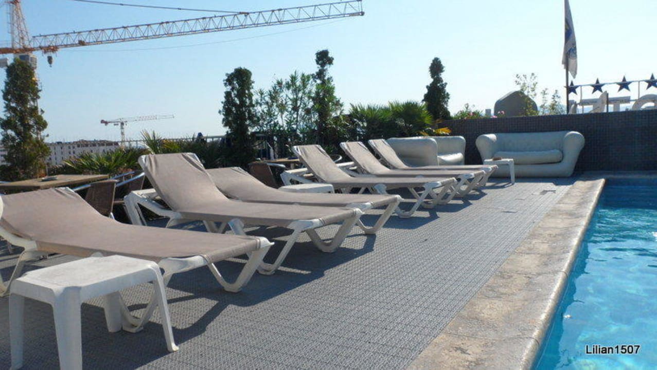 Pool auf dem Dach Best Western Plus Cannes Riviera & SPA