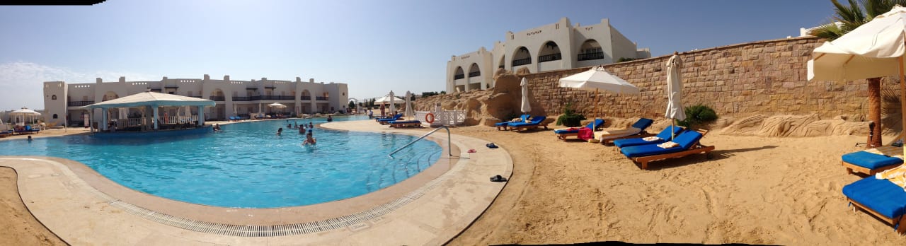 Basen panorama Hilton Marsa Alam Nubian Resort