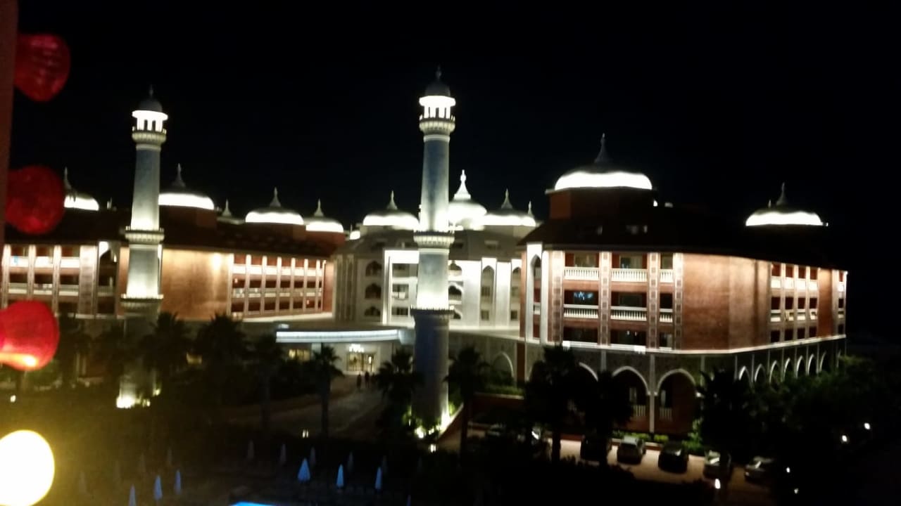 Außenansicht Royal Taj Mahal Hotel