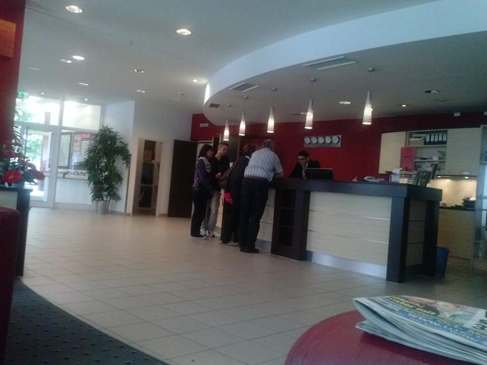 Rezeption Premier Inn Wien City Hauptbahnhof