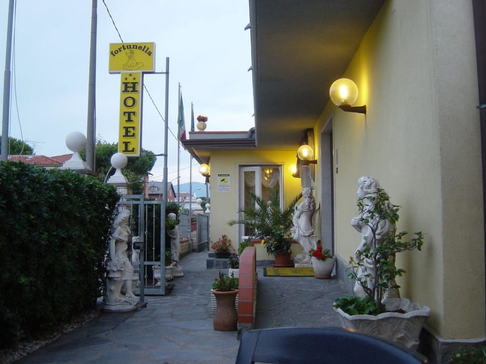 Der Eingang Hotel Fortunella