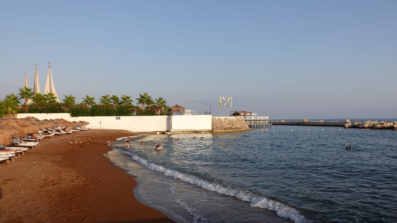 Strand Rubi Platinum Sign