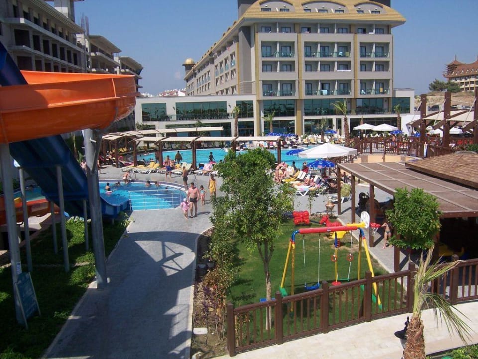 Blick von der Meerseite Aydinbey Kings Palace & Spa