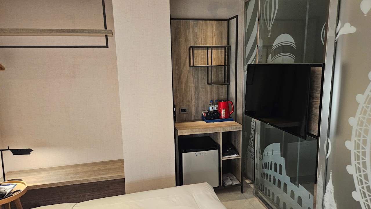 Zimmer Airline Inn - Kaohsiung Station