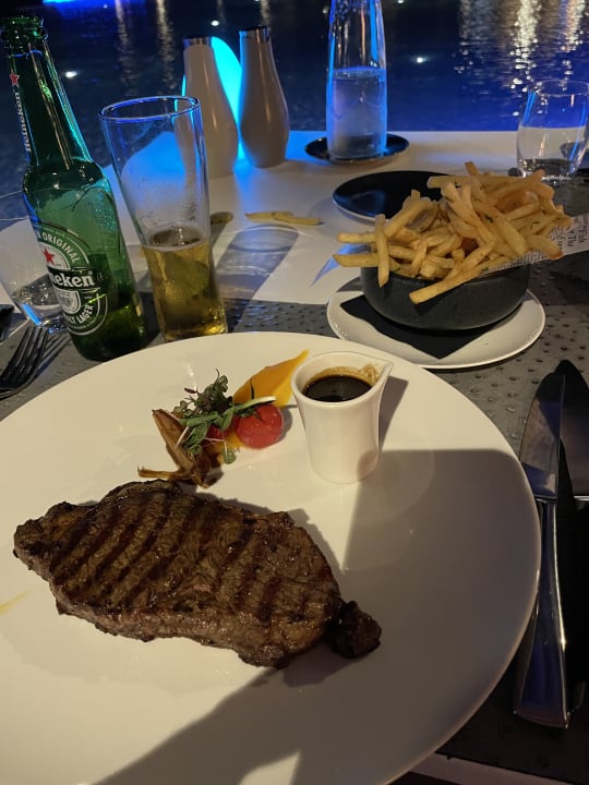 Gastro Saadiyat Rotana Resort &  Villas