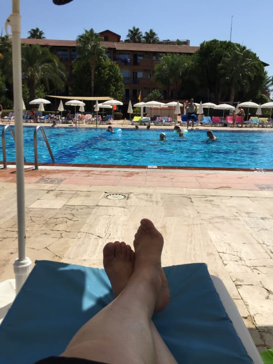 Pool Club Turtas Beach Hotel