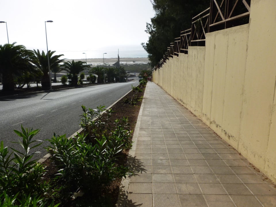 Berg vor dem Hotel Occidental Jandía Mar