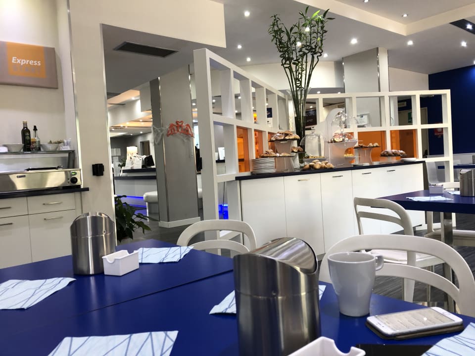 Gastro Holiday Inn Express rome-east