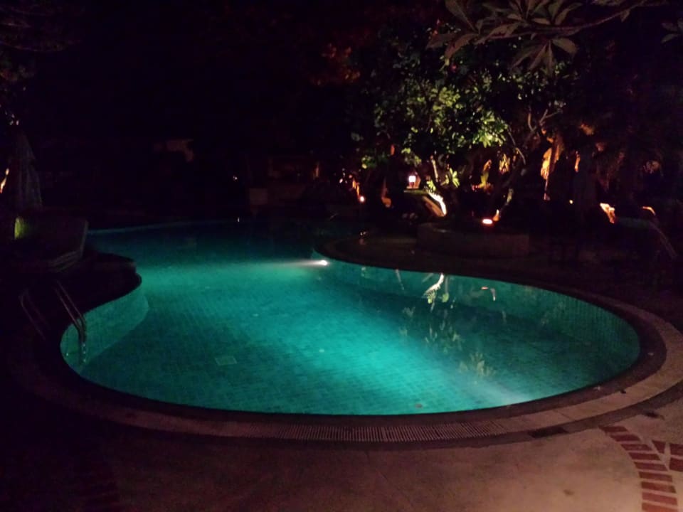 Pool bei Nacht Chaweng Regent Beach Resort