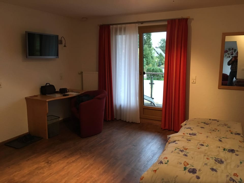 Doppelzimmer mit Balkon TV Pension Waldwinkel