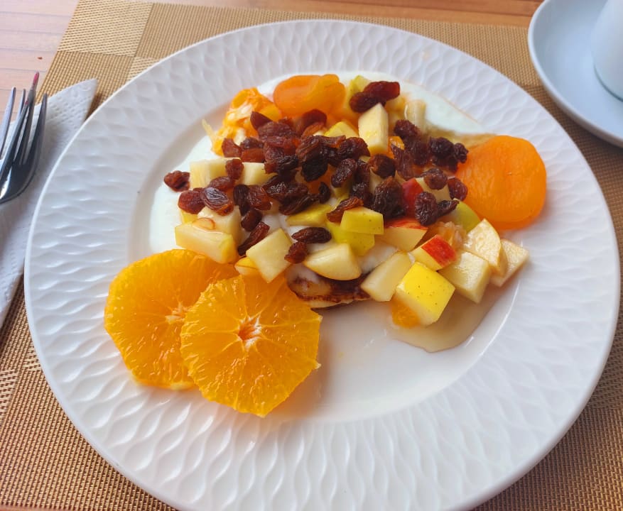 Gastro Side Village Hotel