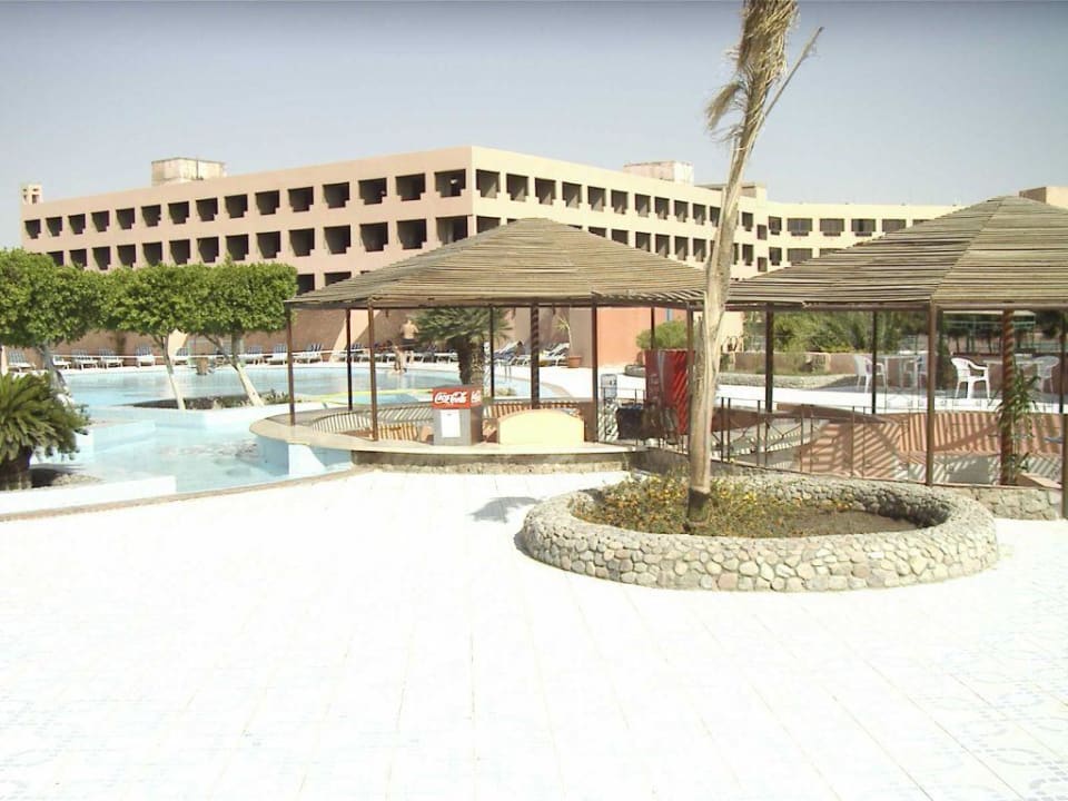 Pool mit Poolbar Eagles Paradise Abu Soma