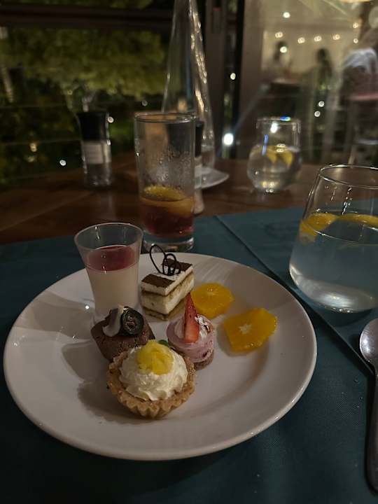 Gastro Lagoon Attitude - Adults only