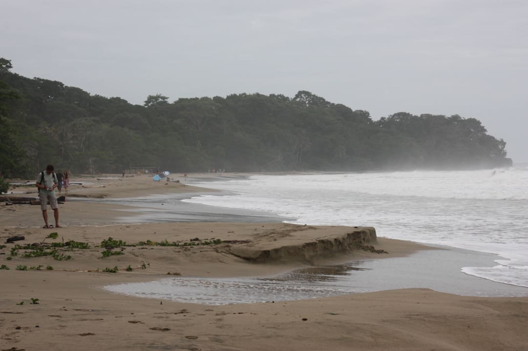 Strand vor dem Hotel Hotel Azania Bungalows