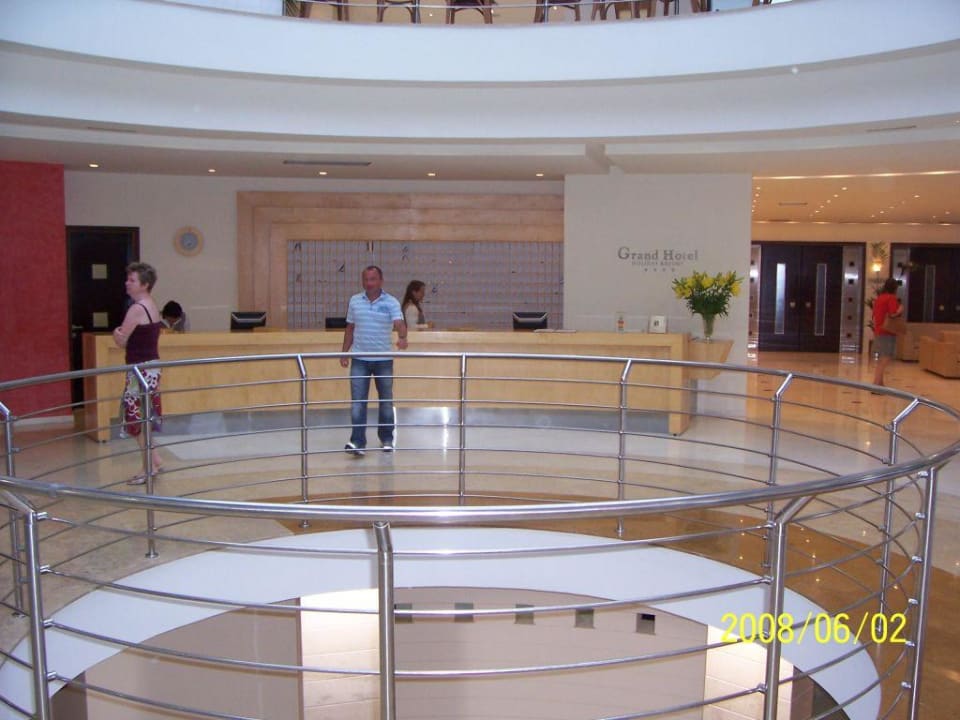 Lobby und Rezeption Grand Hotel Holiday Resort