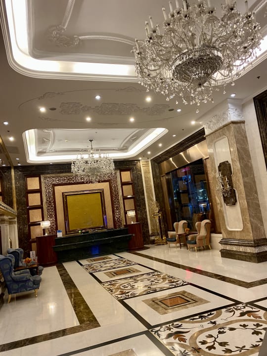 Lobby Hotel Windsor Plaza