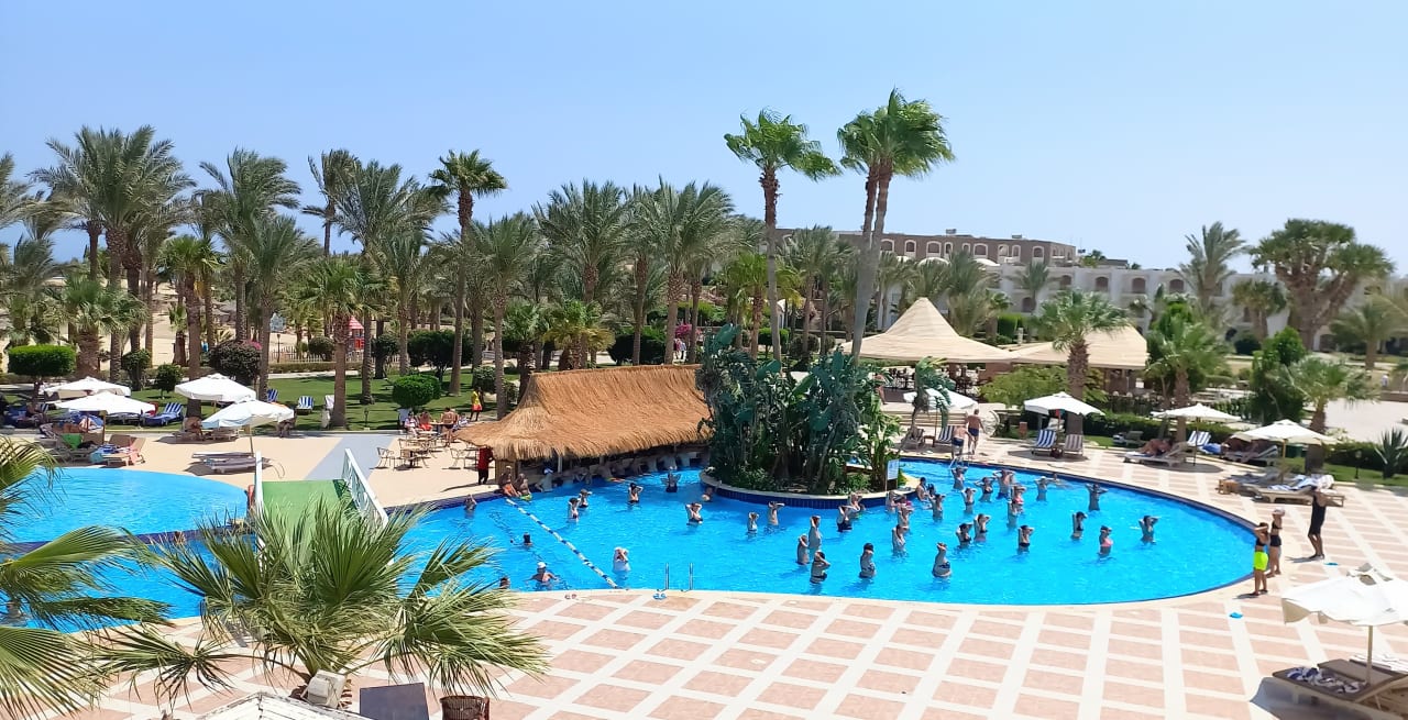 Pool Brayka Bay Resort