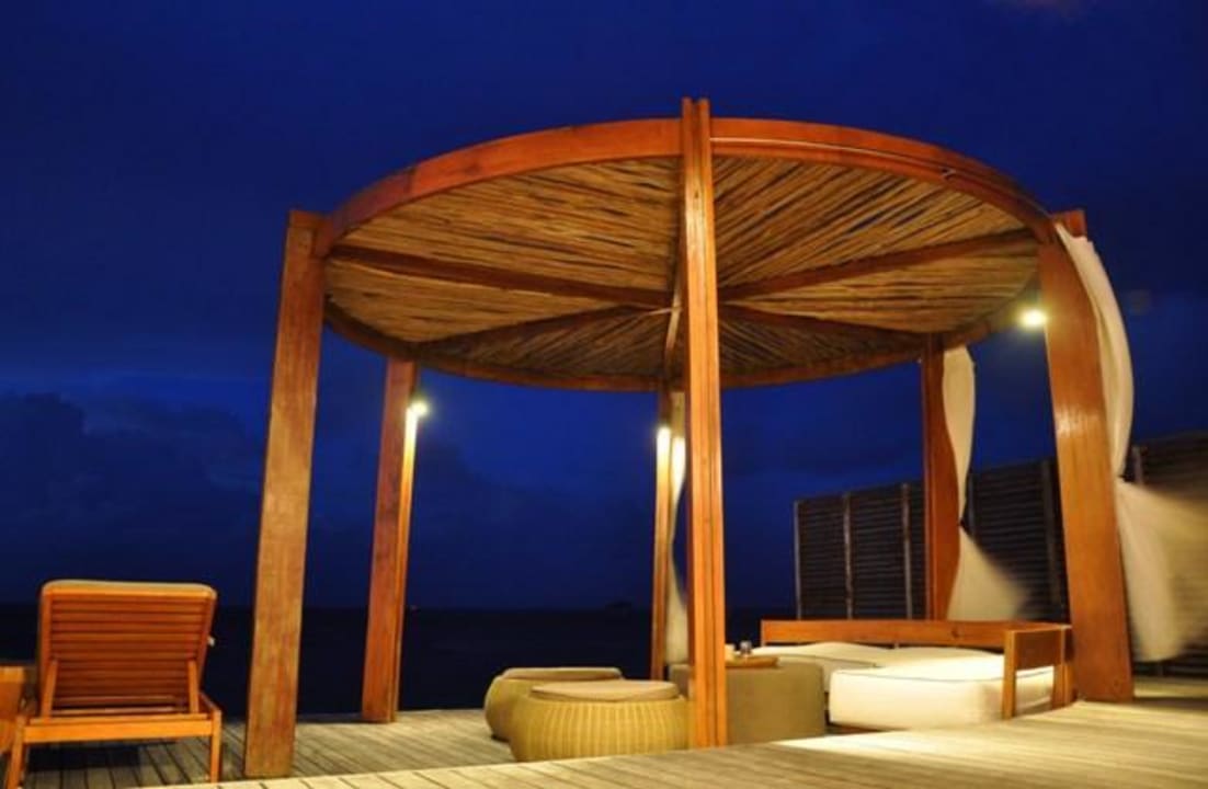 Terrasse einer Wasservilla W Maldives