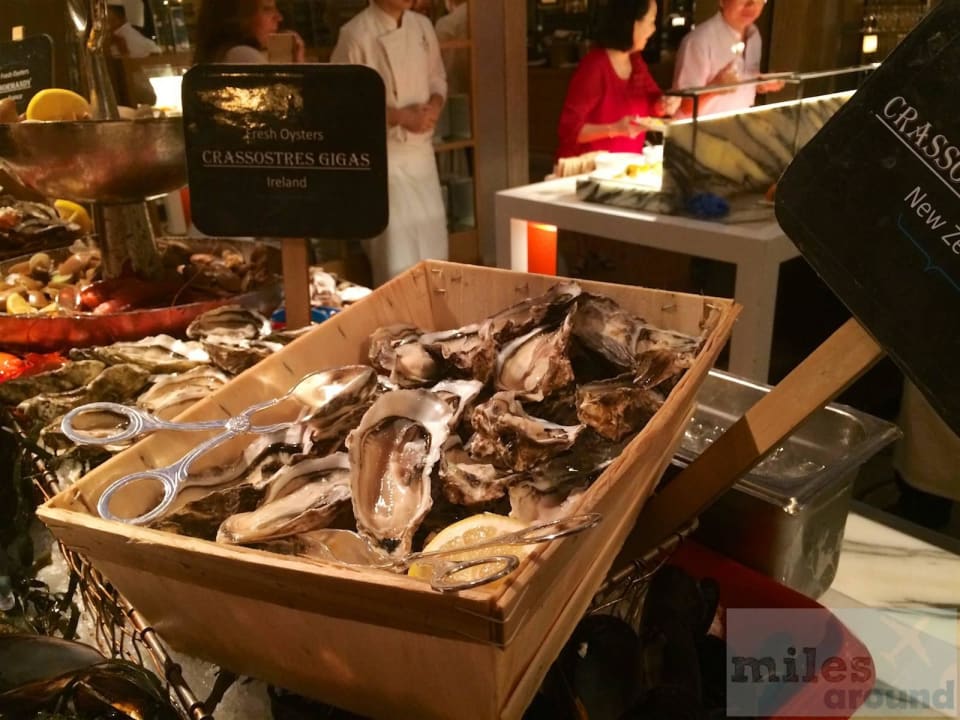 Abendessen im Colony Hotel The Ritz-Carlton Millenia