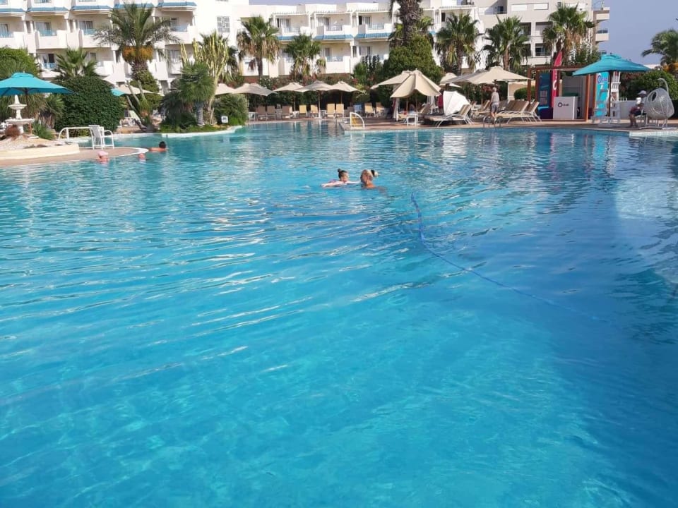 Pool Sentido Bellevue Park