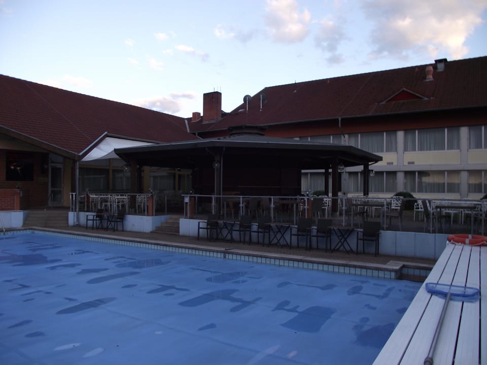 Am Pool Leonardo Hotel Heidelberg-Walldorf