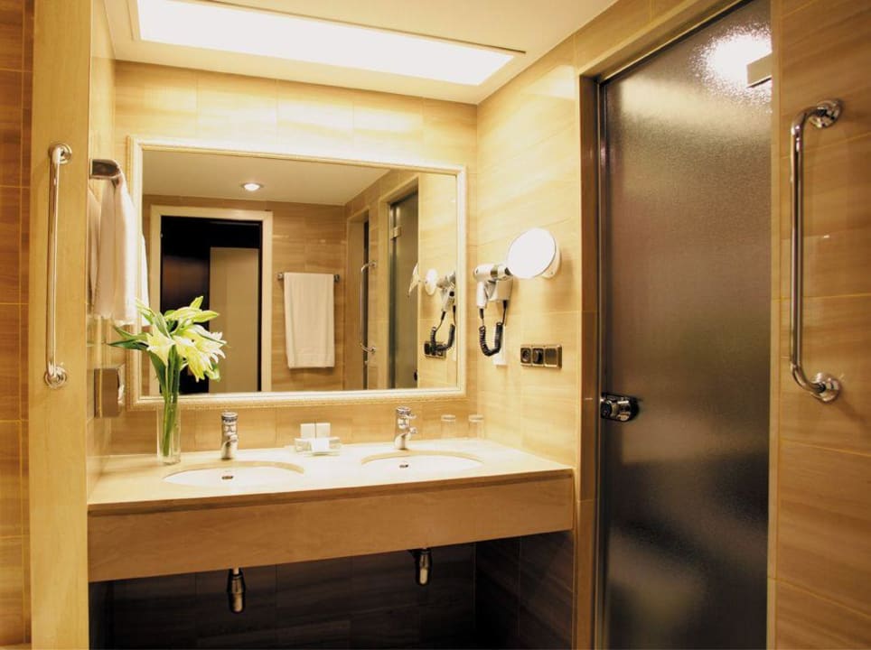 Bathroom InterContinental Barcelona, an IHG Hotel