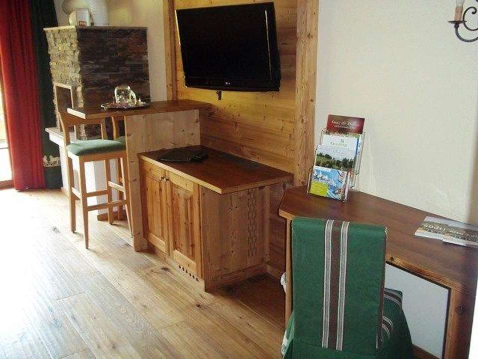 Suite "Tirol", ca. 48 m² zur Sonnenseite  Alphotel Tyrol