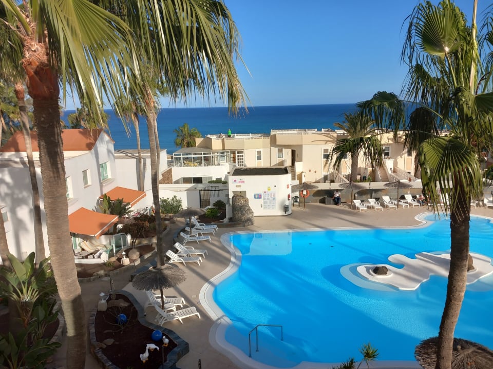 Pool Bahia Calma Beach