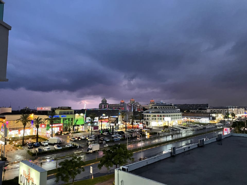 Ausblick Wyndham Garden Lara