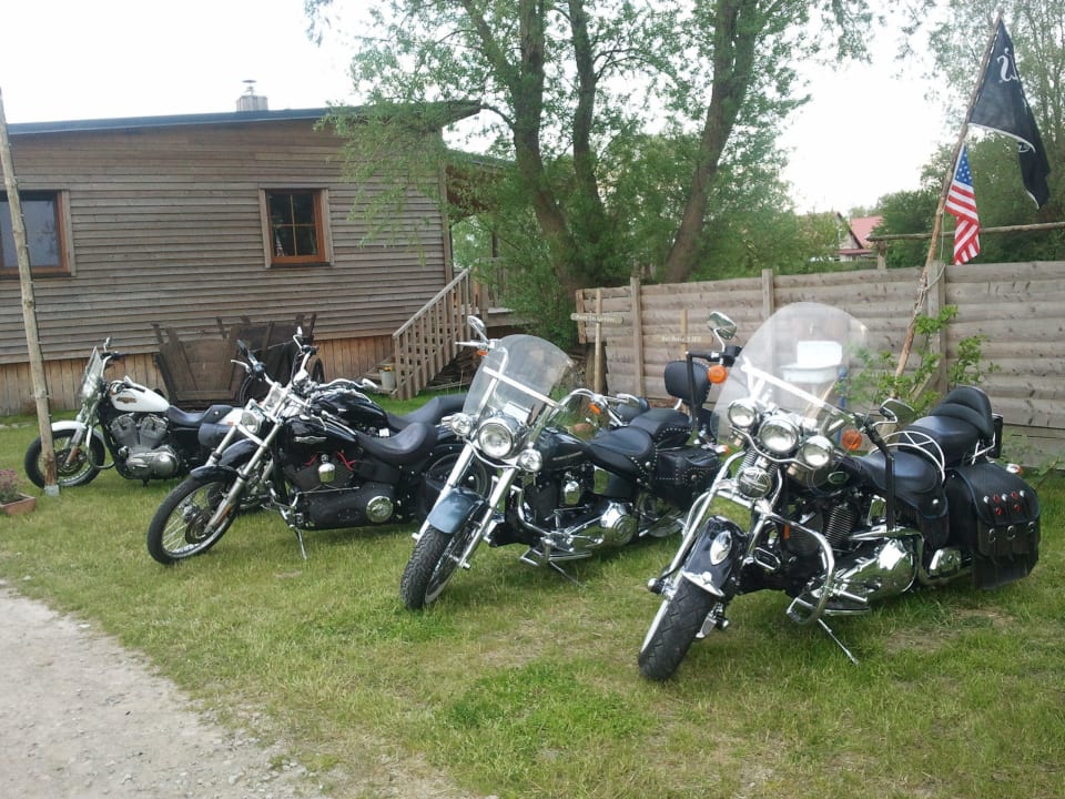 Biker zu Gast Horse Lake Ranch Ferienanlage