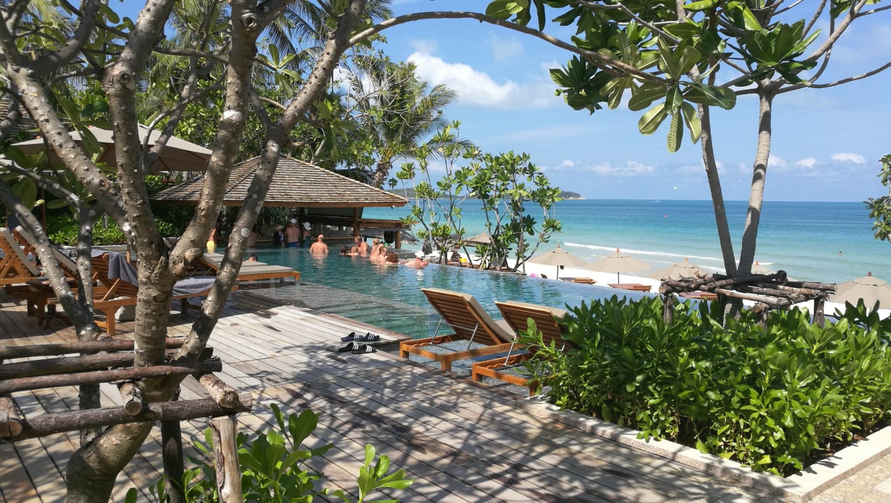 blick-auf-pool-und-meer-banana-fan-sea-resort-chaweng-beach