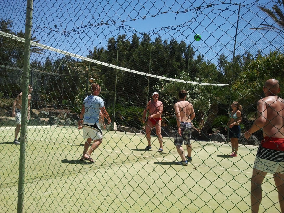 2 mal tgl. Volleyball SBH Club Paraiso Playa