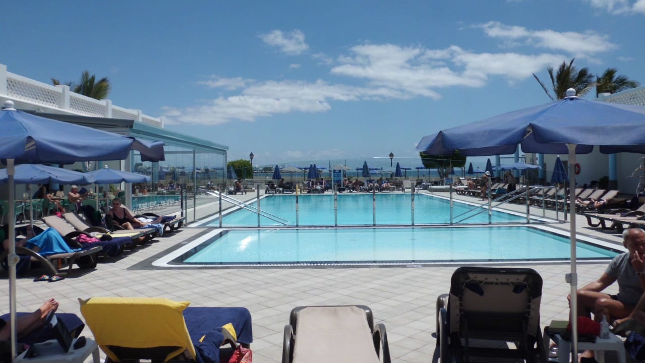 Poolanlage von untern Hotel Las Costas