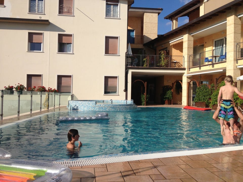 Pool Hotel Rosmari